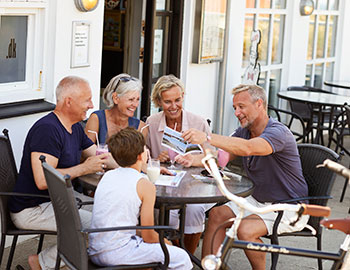 Eine Familie genießt den Urlaub in Lönstrup